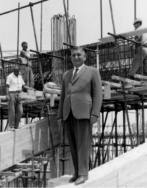 Foto di repertorio del cavalier Matarrese