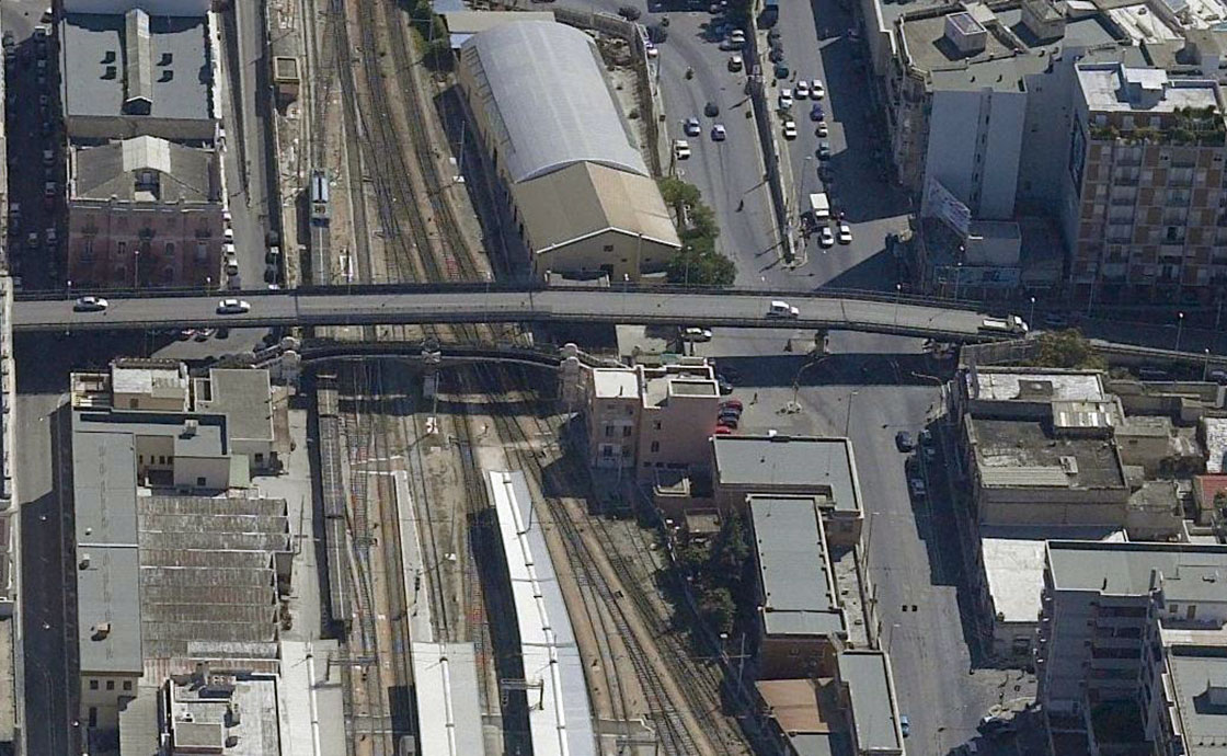 Foto moderna cavalcavia corso Cavour Bari