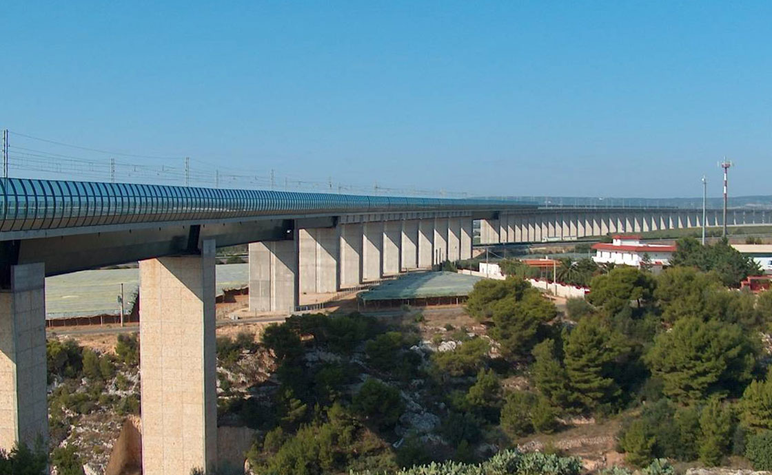 Linea Bari Taranto ponte ferroviario