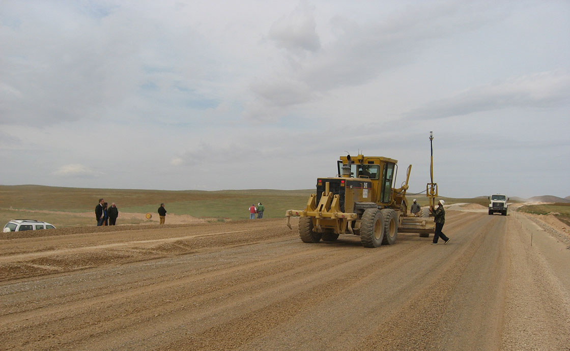 Operai con macchinari al lavoro in Marocco