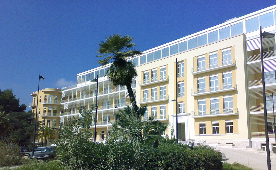 Vista esterni ospedale oncologico Cotugno di Bari