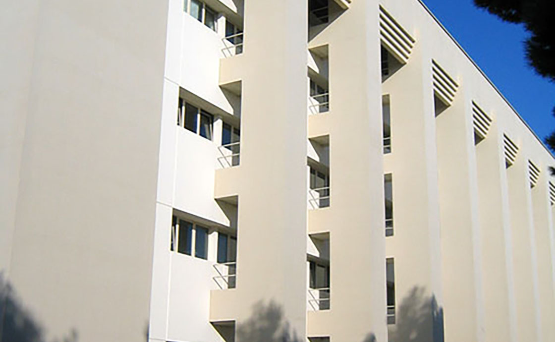 Vista laterale del palazzo di Biomedica al Policlinico di Bari