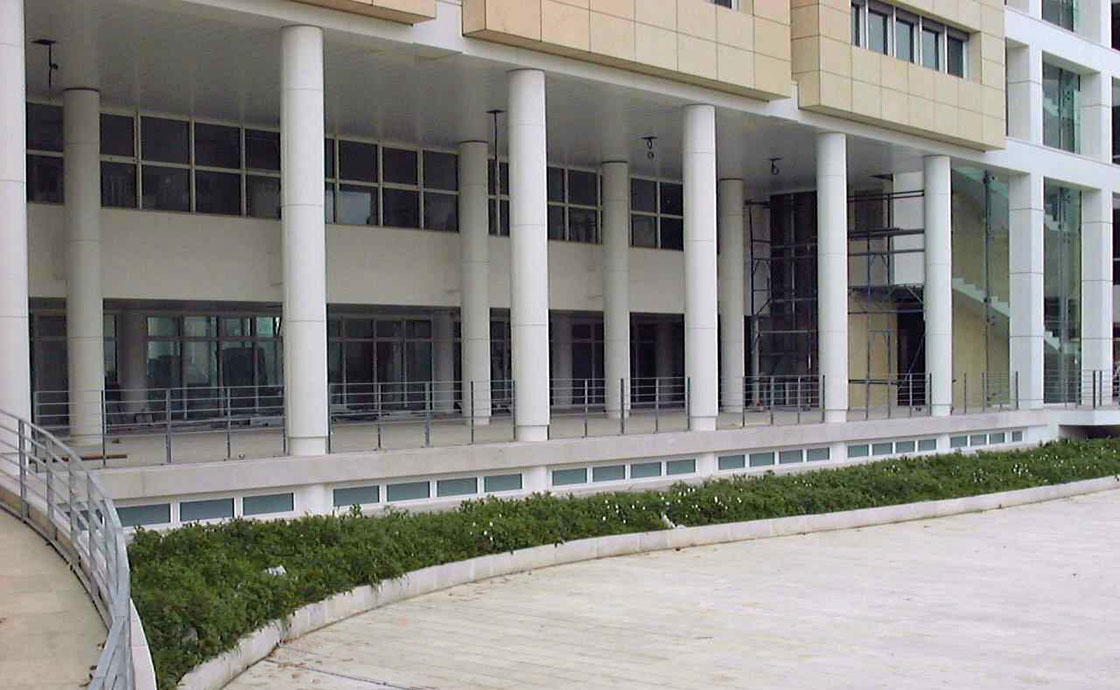 Palazzo della Provincia di Foggia dettagli esterno