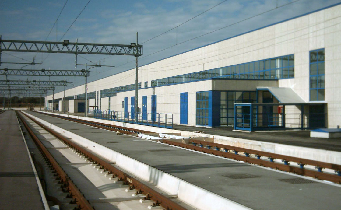 Esterni fermata Parco Sud stazione di Bari